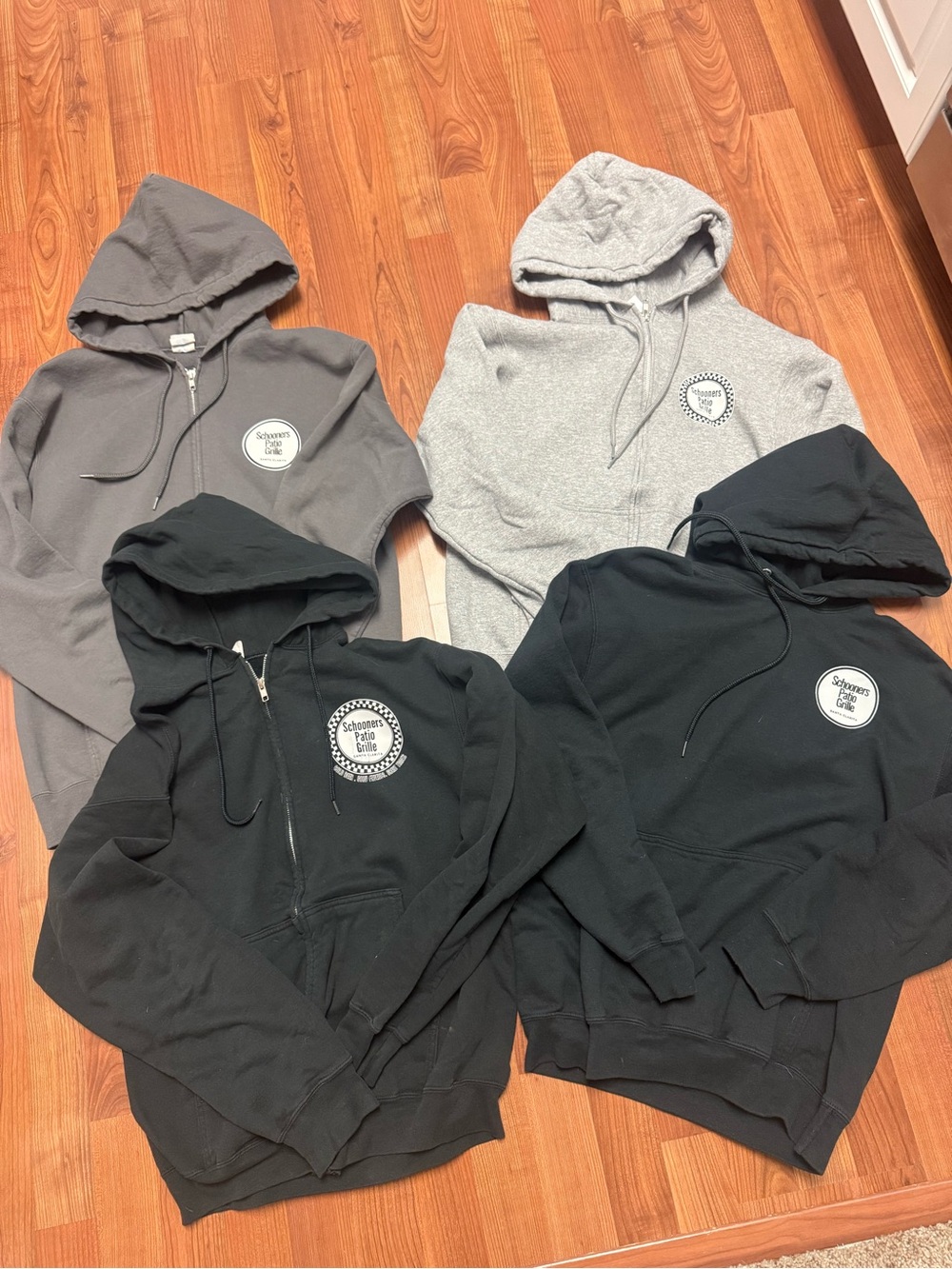 Schooners Patio & Grille Logo Hoodies/Zip Ups